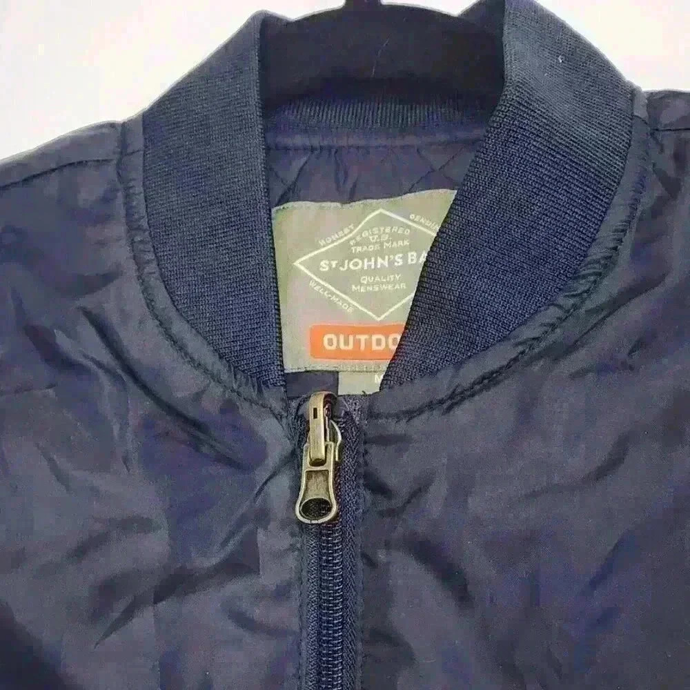 NWT St. John's Bay Outdoor Navy Blue Zip Up Vest Size M - Picture 4 of 6